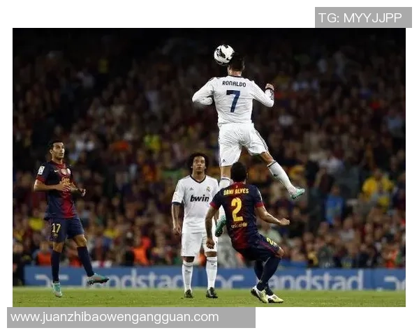 足球明星子女展现天赋头球技艺引发热议与关注 足球明星子女展现天赋头球技艺引发热议与关注